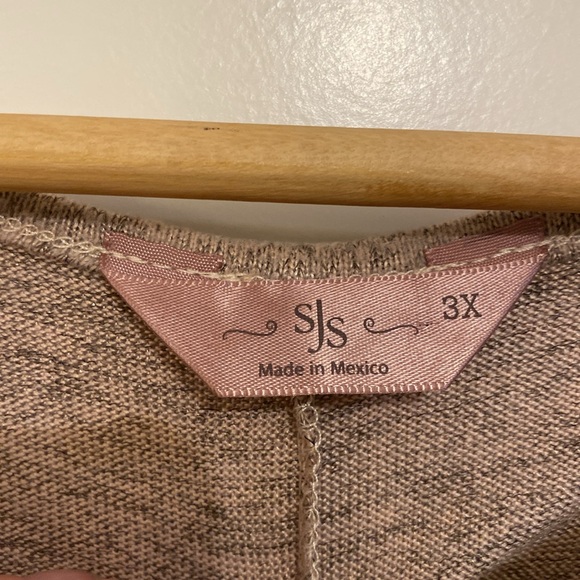 SJS “Love” Heathered rose/blush and grey cuffed rhinestone shirt, size 3x - Picture 6 of 6